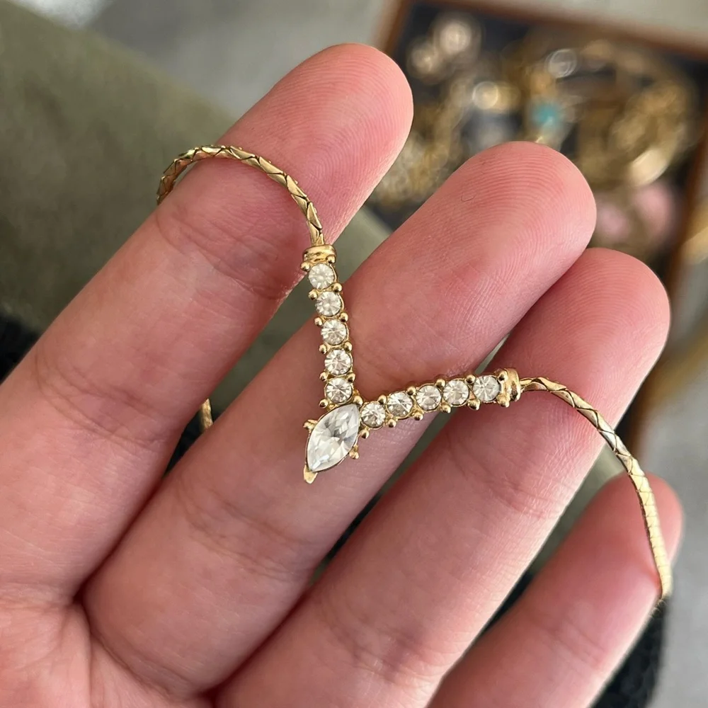 Vintage Christian Dior V Shape Marquise Rhinestone Thin Gold Chain Necklace Cute - Picture 5 of 6